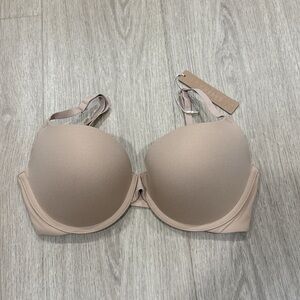 SKIMS Nude Seamless Bra
